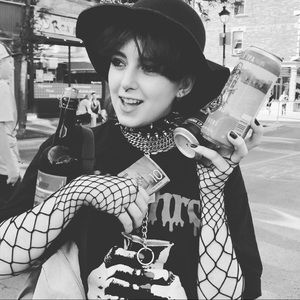 Meet your Posher, Leo